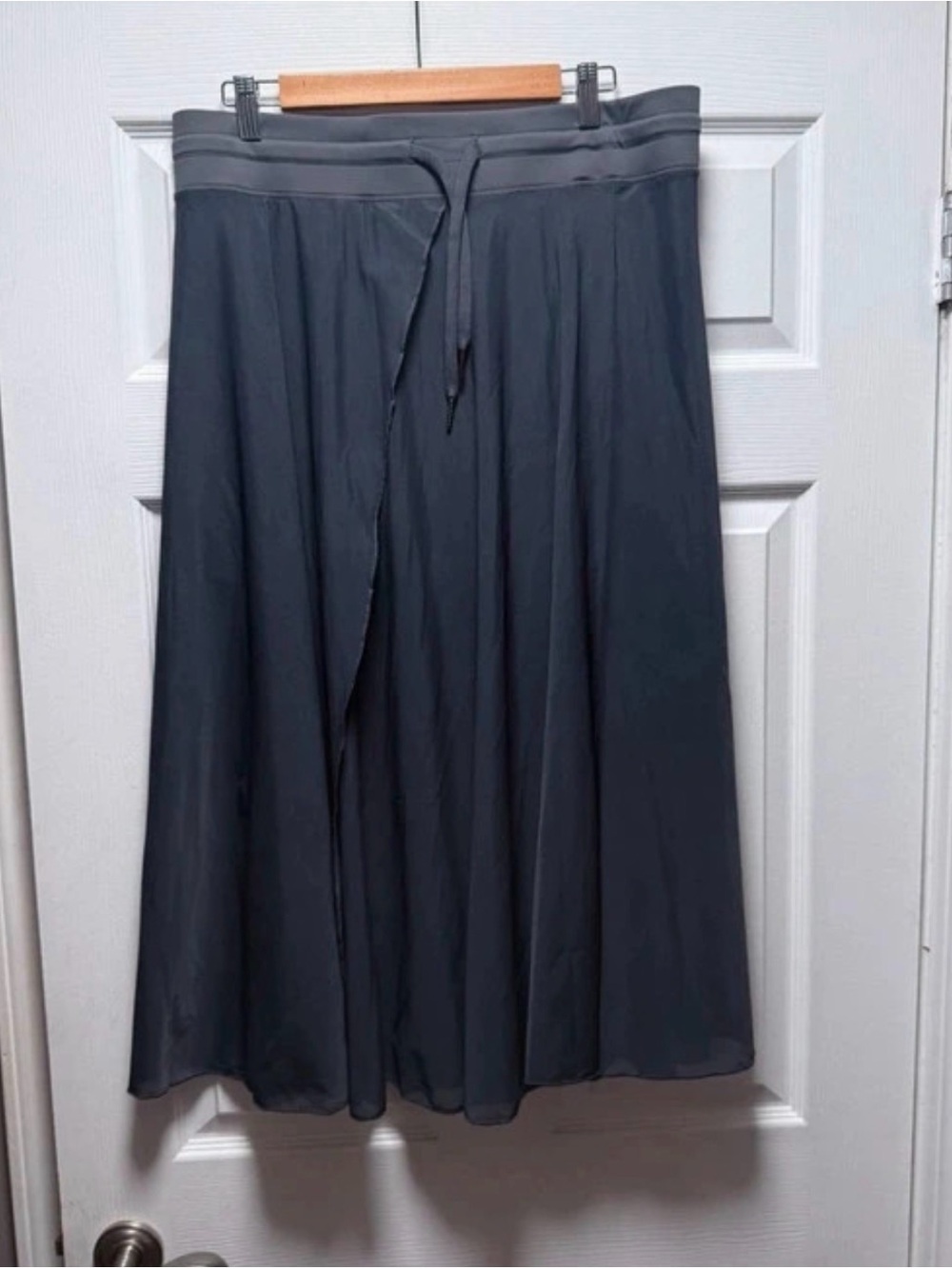 Halara NWT Black A-Line Midi Skirt with Drawstring Waist & Shorts - size XL